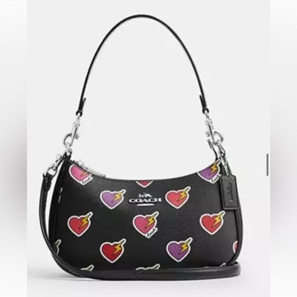 New Coach Teri Shoulder Bag With Heart Bolt Print